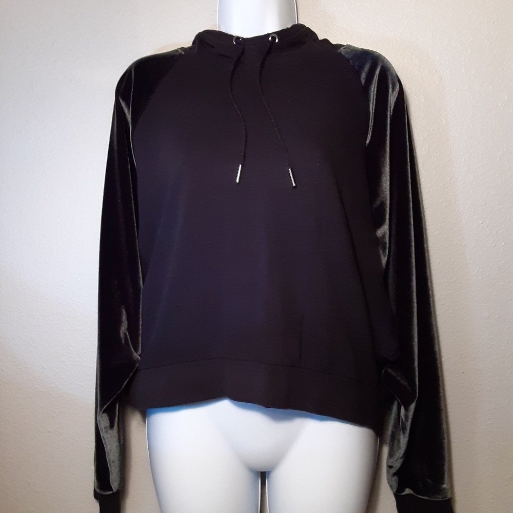 Victoria Sport Cropped Dolman Sleeve Hoodie